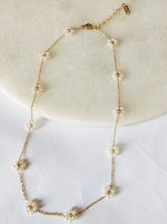 Daisy Flower Bead Necklace - Image 4