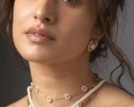 Daisy Flower Bead Necklace
