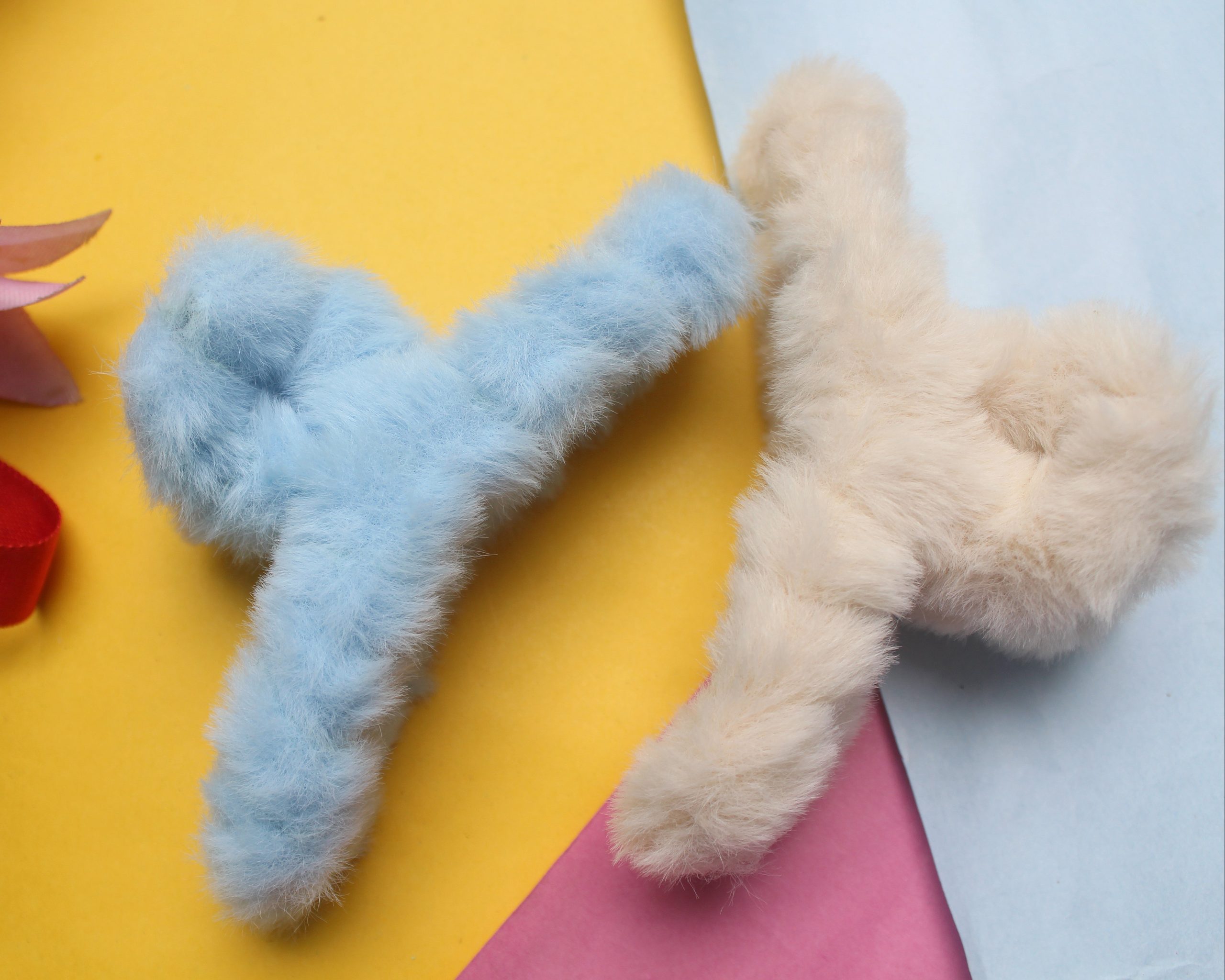 Luxurious Ultra-Soft Fuzzy Hair Clip (Pack of 2) Luxurious Ultra-Soft Fuzzy Hair Clip (Pack of 2)